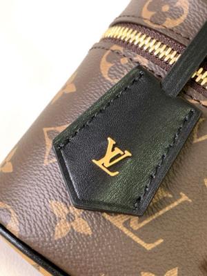 wholesale quality louis vuitton m47125 vanity chain pouch